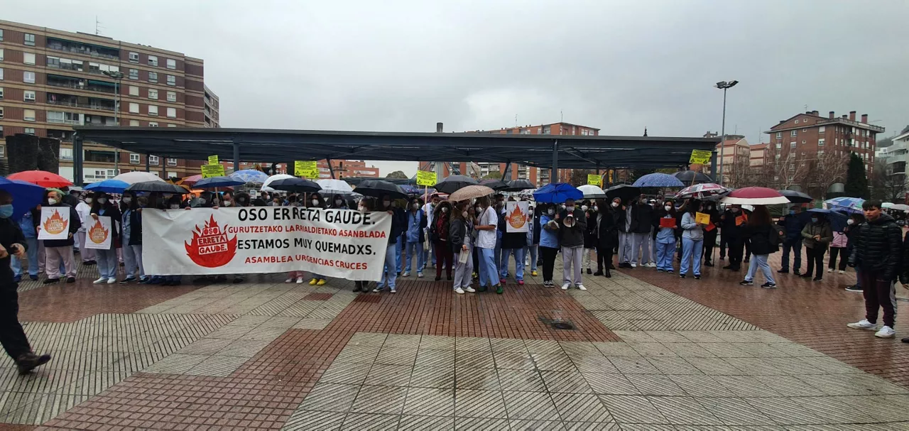 Protesta de los profesionales de Urgencias del Hospital de Cruces. Foto: ELA