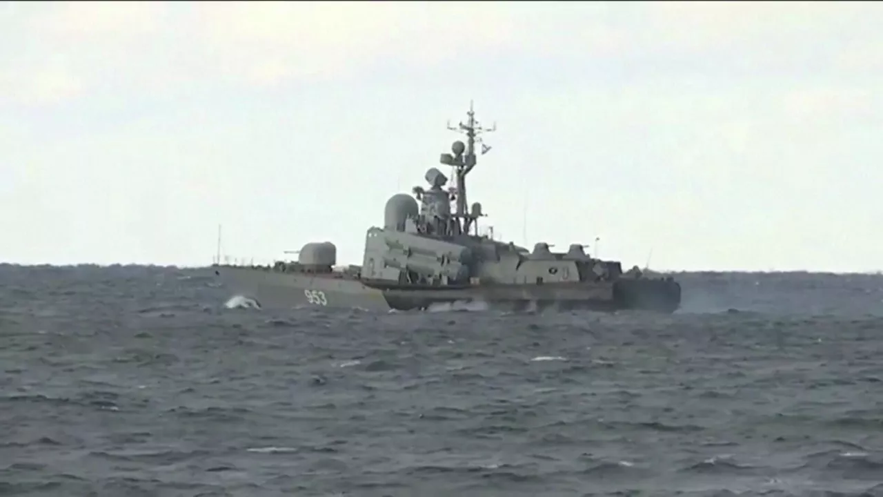Errusiar armada. Agentzietako bideo batetik ateratako irudia.