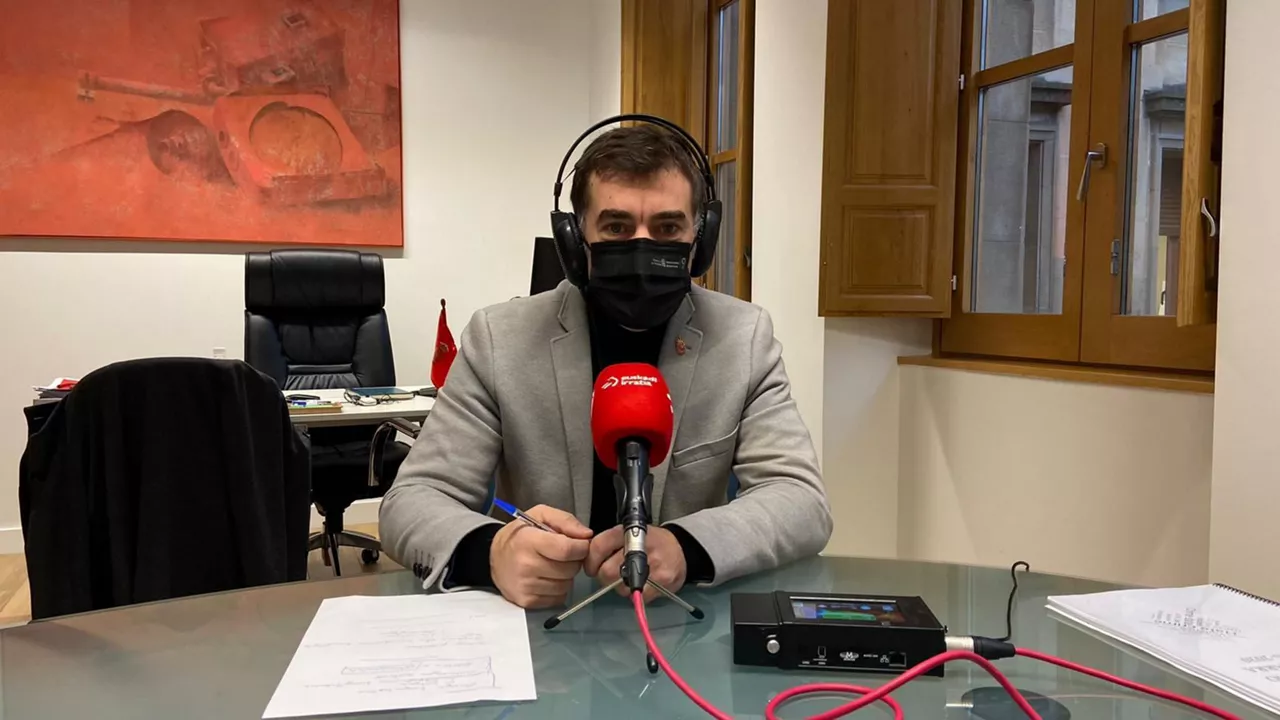 Santos, Euskadi Irratiko estudioetan.