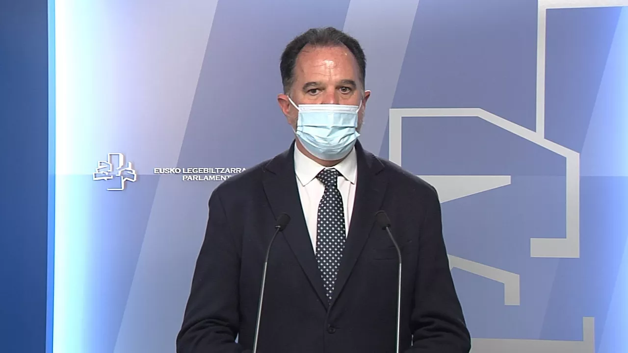 Carlos Iturgaiz. EITB Mediaren bideo batetik ateratako irudia.