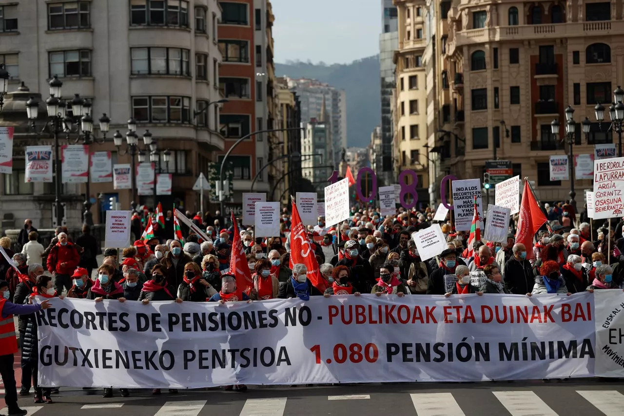 pensionistas-manifestacion-bilbao-efe-2