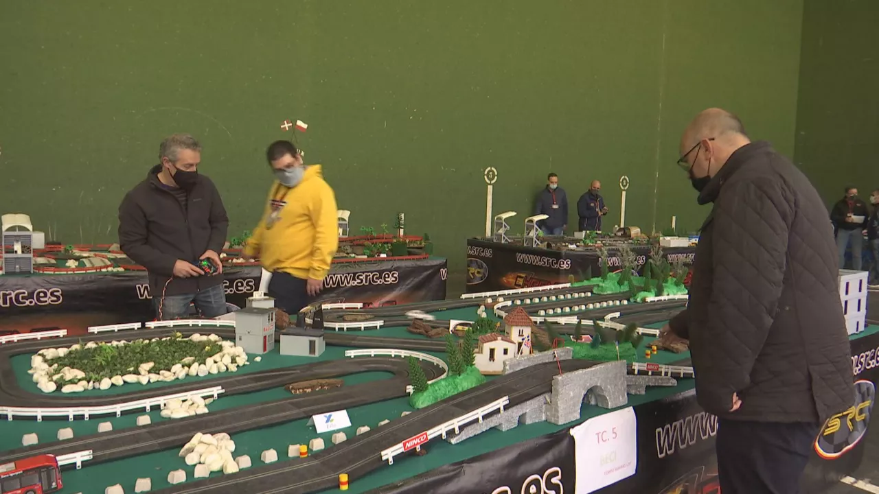 Scalextric lehiaketa Zallan