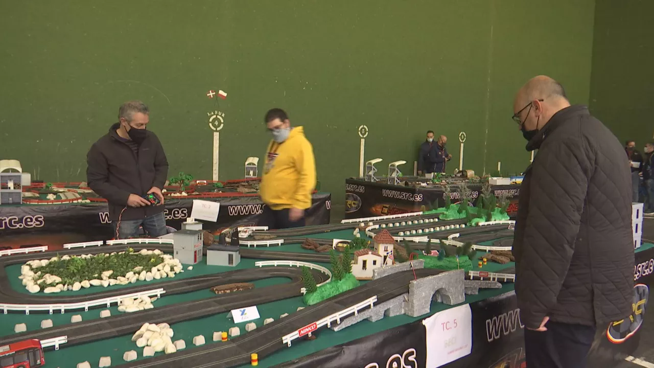 Zalla acoge la primera prueba de la competición estatal de scalextric