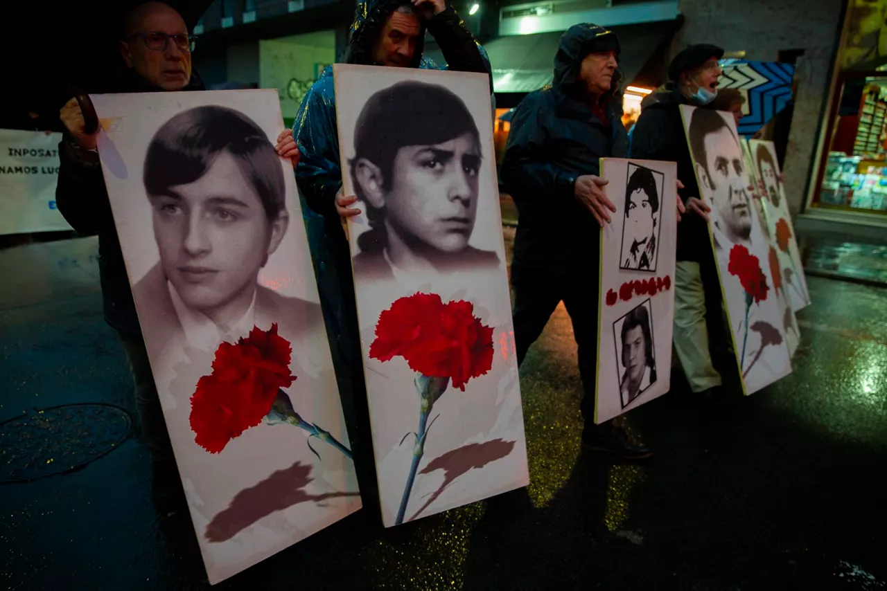 victimas-3-marzo-vitoria-gasteiz-martxoak-3-manifestazioa-efe-2