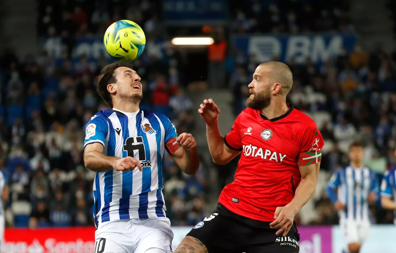 REAL-SOCIEDAD-ALAVES-OYARZABAL-LAGUARDIA