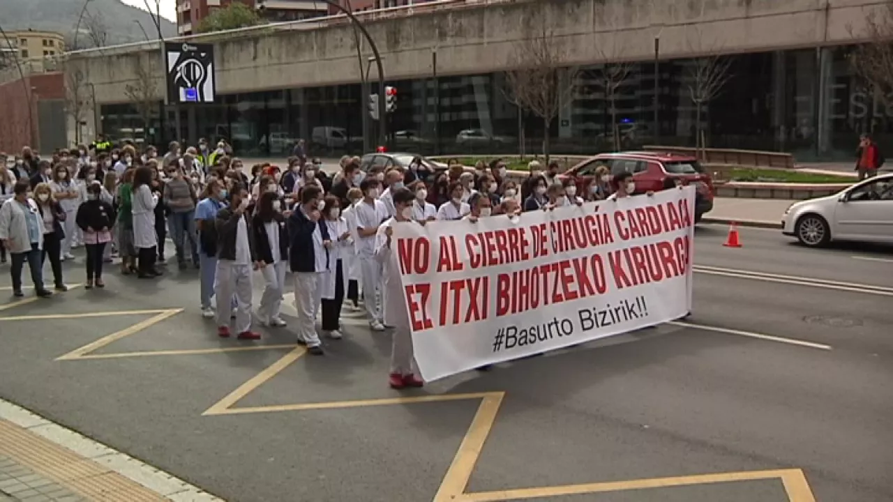 Basurtu Bizirik-en protesta. EiTB Mediaren bideo batetik ateratako irudia.