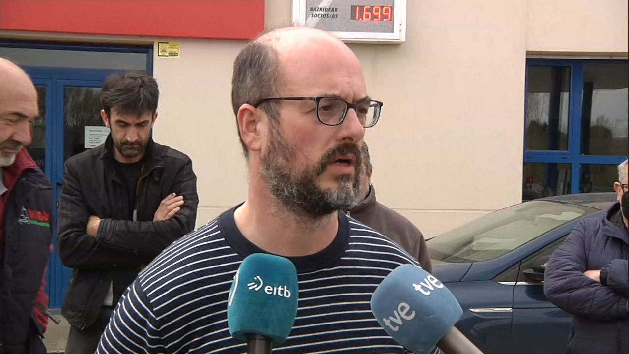Representante del sindicato Hiru. Imagen obtenida de un vídeo de EITB Media.