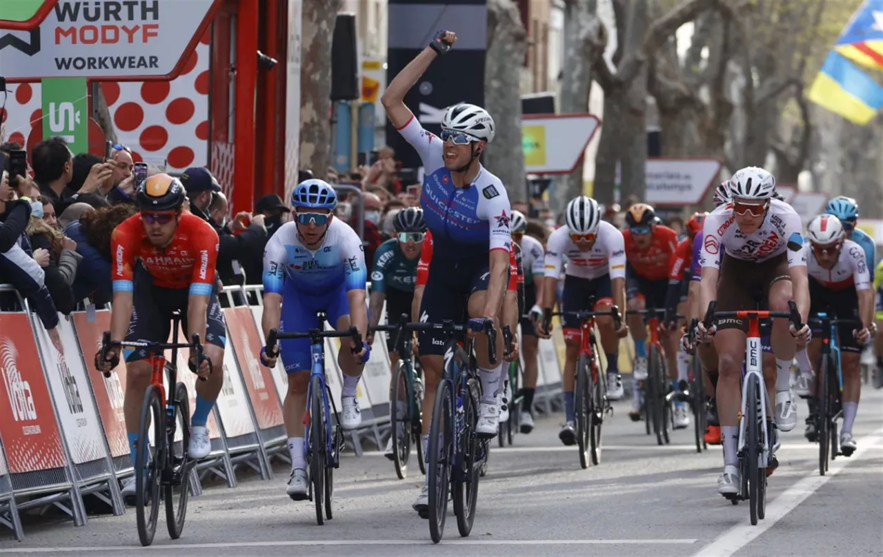 Vernonek irabazi du Kataluniako Itzuliko bosgarren etapa. Argazkia: EFE.