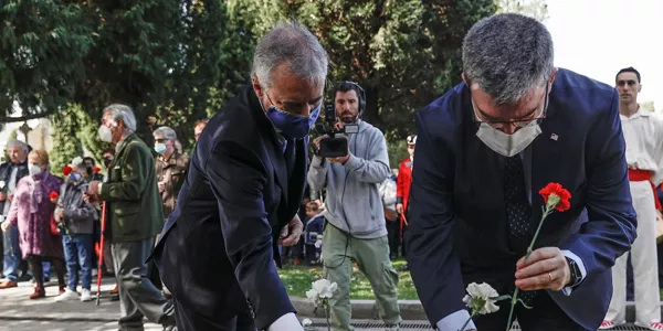 Homenaje en Derio. Foto: EFE