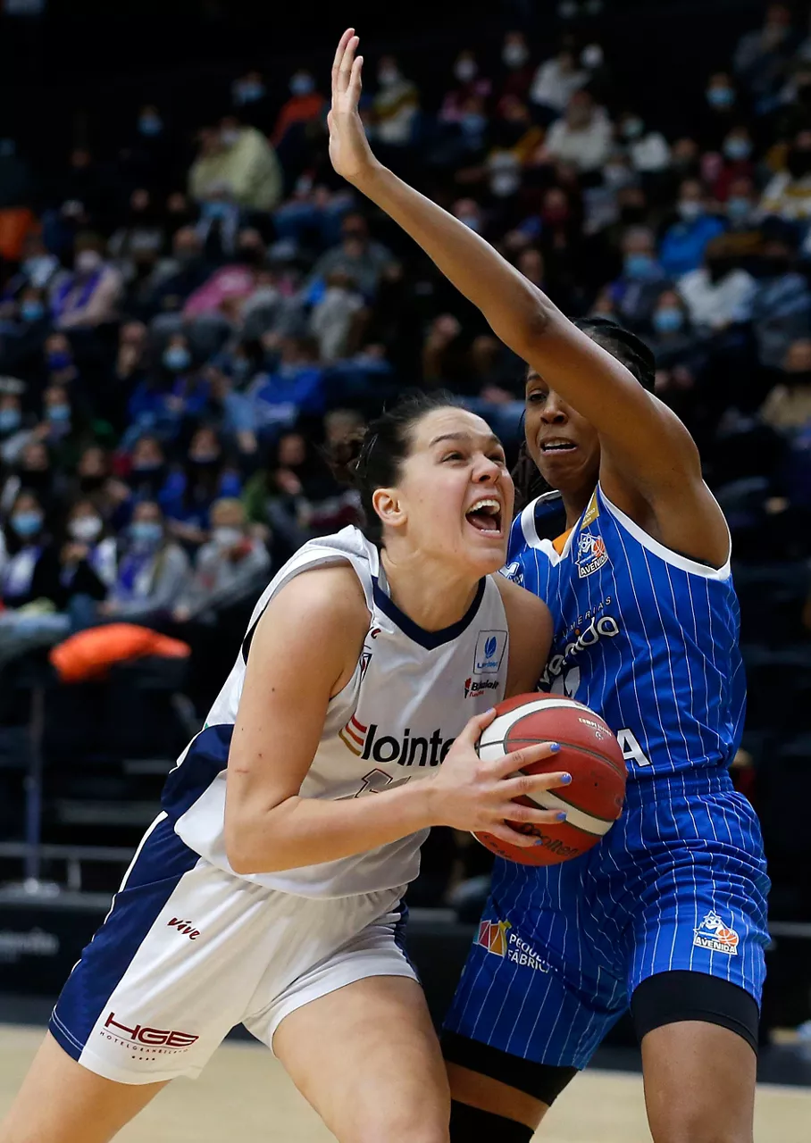 Melisa Brcaninovic, Lointek Gernikako jokalaria.