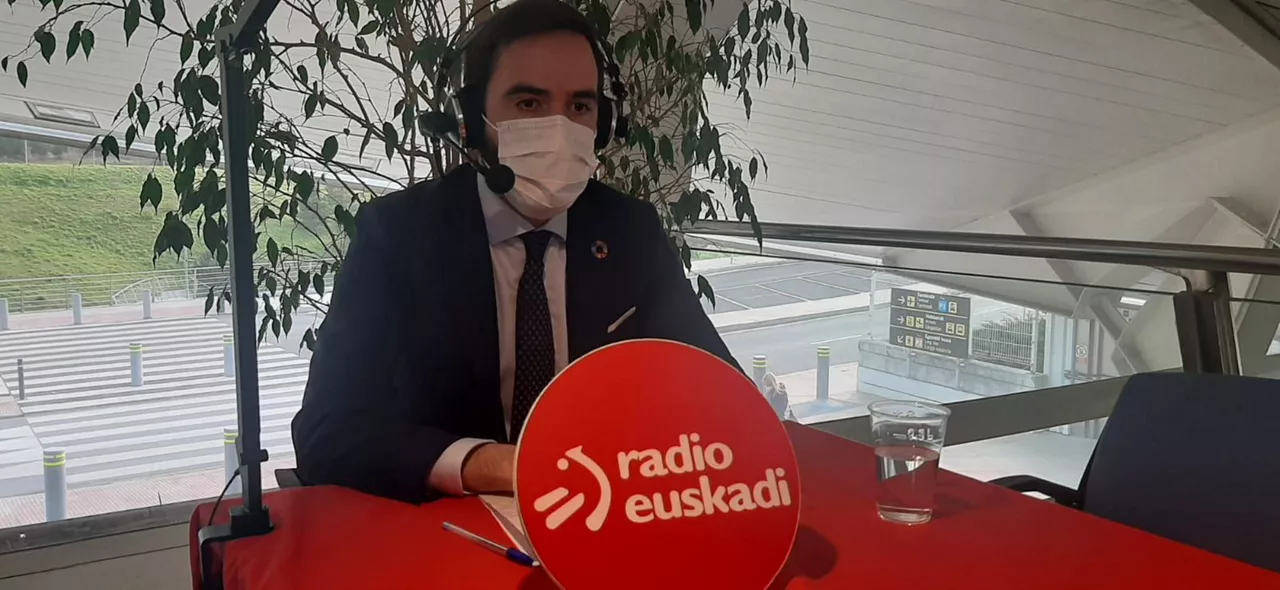 El consejero de Turismo, Comercio y Consumo del Gobierno Vasco, Javier Hurtado, en Radio Euskadi