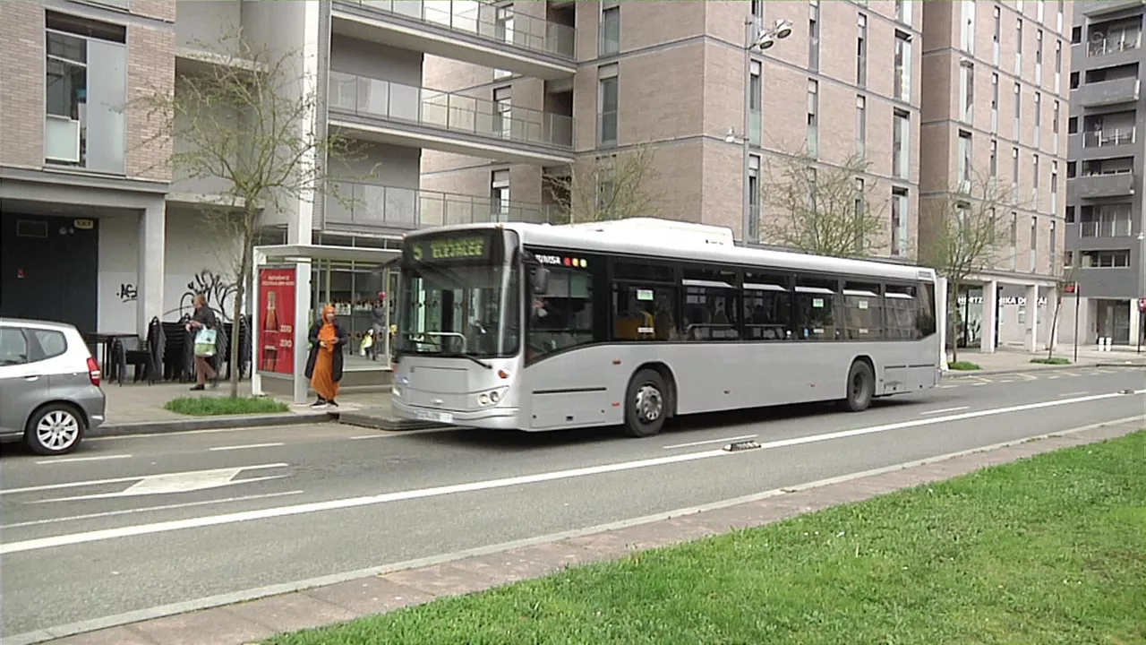 Gasteizko autobus bat. EITB Mediaren bideo batetik ateratako irudia.