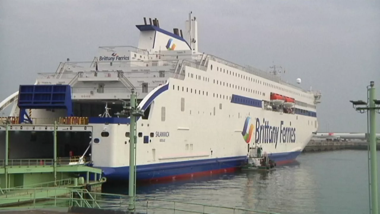 20220329170200_ferry_