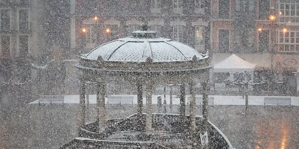 Nieve en la Plaza del Castillo