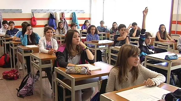 Una clase llena de estudiantes. Foto: EITB MEDIA