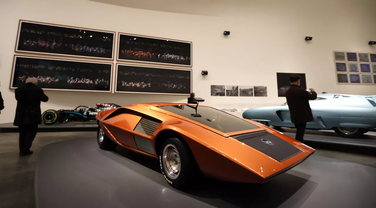 "Motion. Autos, Art, Architecture". Foto: EFE