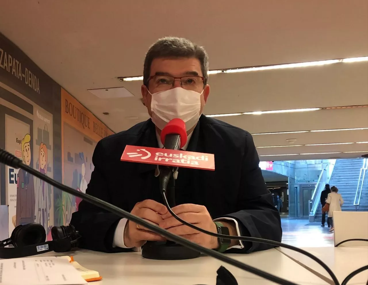 Aburto, en la estación de San Mamés de Bilbao, durante la entrevista.