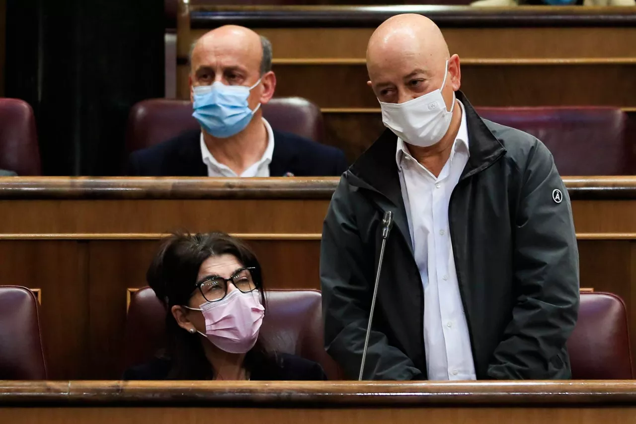 El diputado socialista Odón Elorza durante el pleno del Congreso celebrado este jueves. Foto: EFE