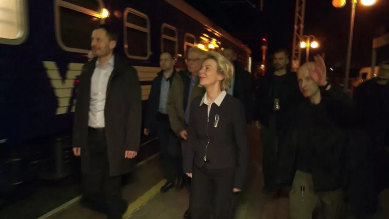 Borrell eta Von der Leyen, trenera igo aurretik. Agentzietako bideo batetik ateratako irudia.
