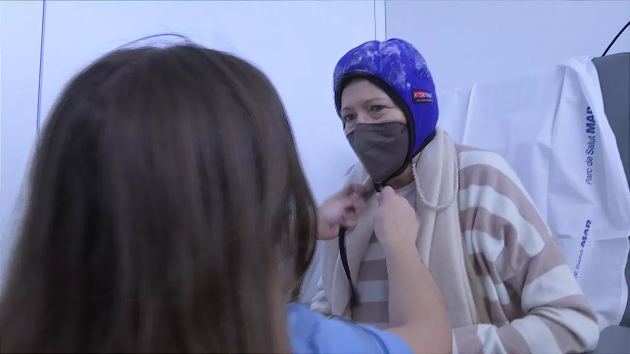 Alopezia ekiditeko txapela. EITB Mediaren bideo batetik ateratako irudia.