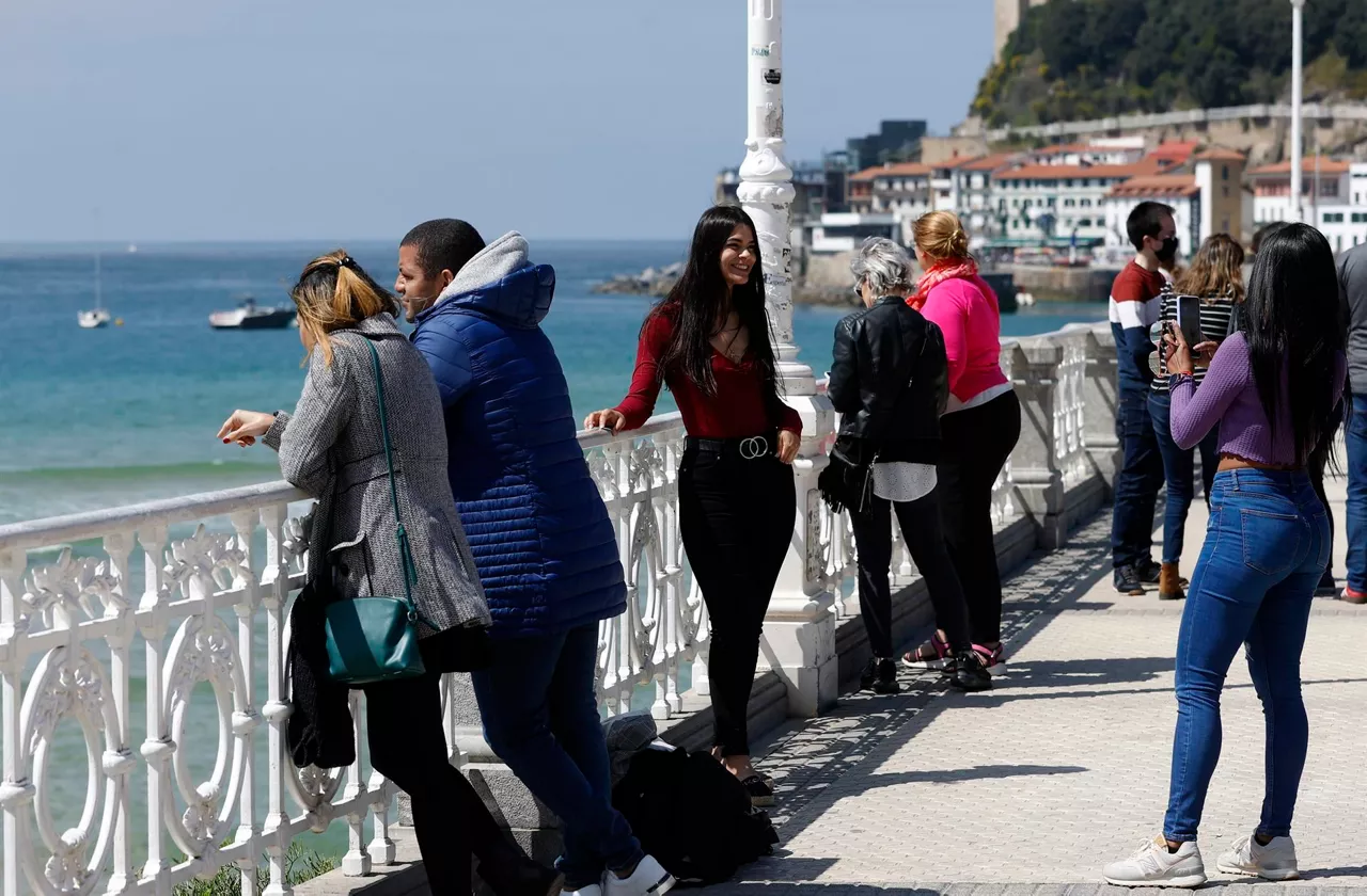 Turistas en San Sebastián. Foto: EFE