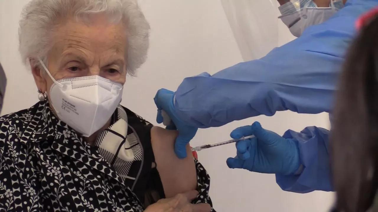 20220421165837_vacuna-coronavirus-cuarta-dosis_