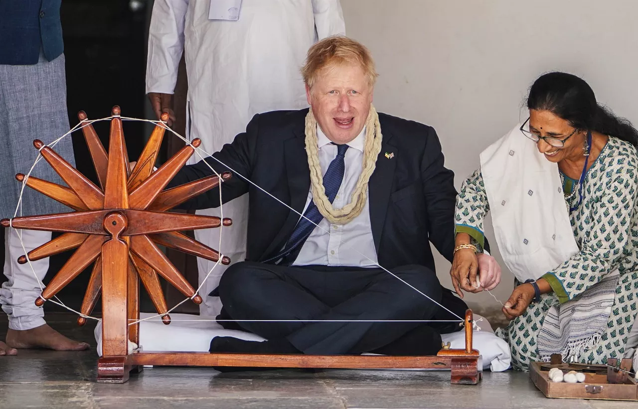 Boris Johnson Indian. Argazkia: EFE