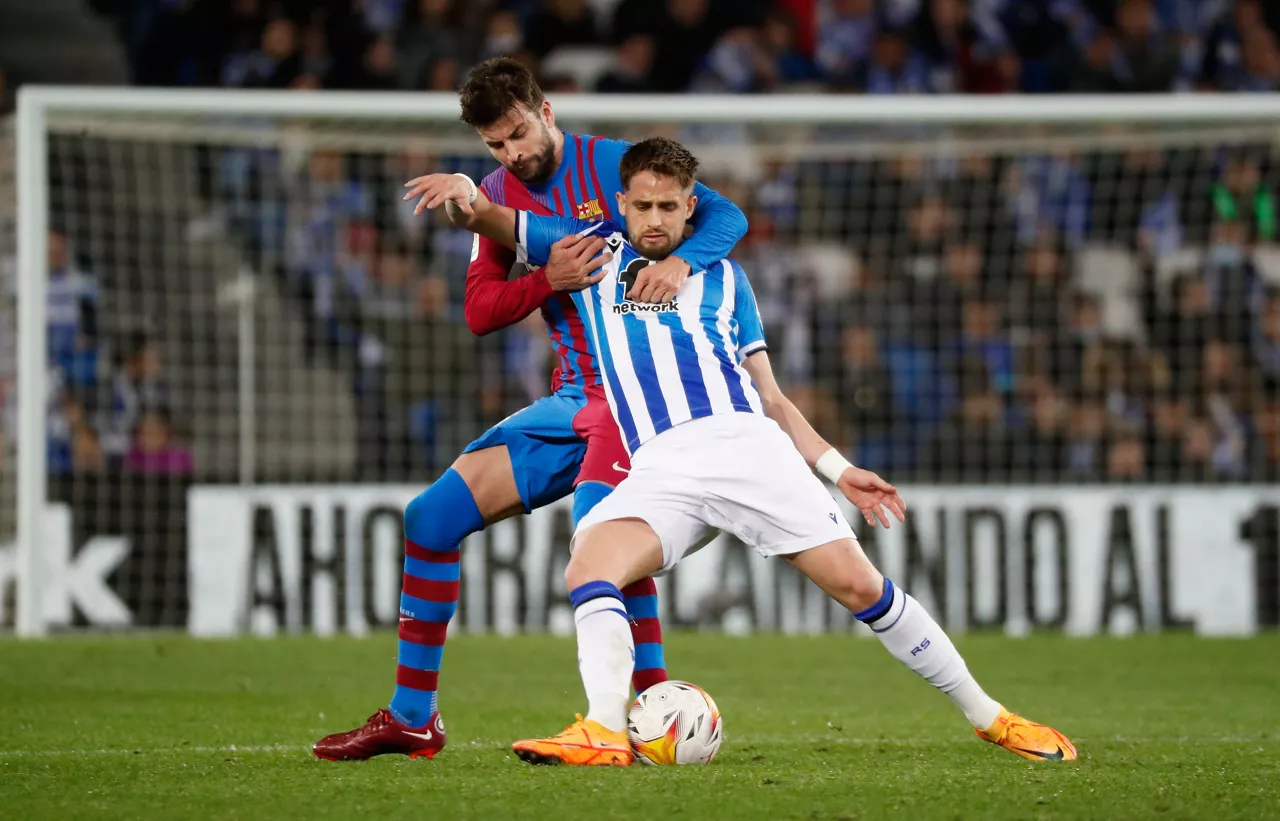 januzaj piqué real sociedad barcelona
