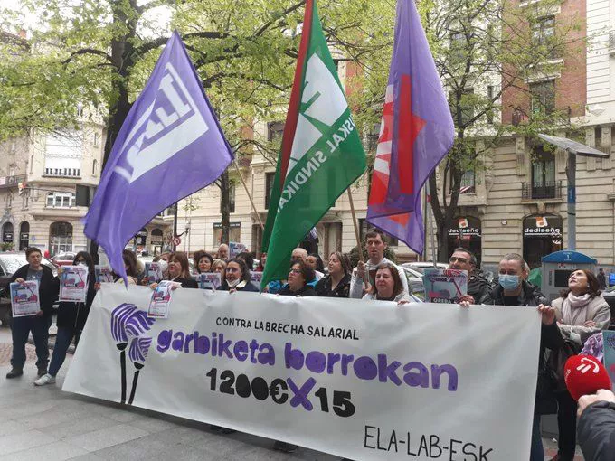 Una manifestación de las trabajadoras del sector de la limpieza de Bizkaia.
