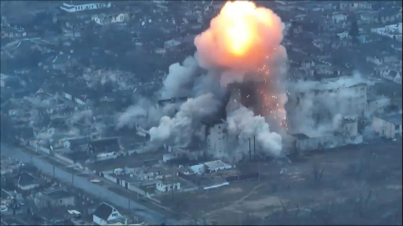 Bombardeo en Ucrania. Imagen obtenida de un vídeo de EITB Media