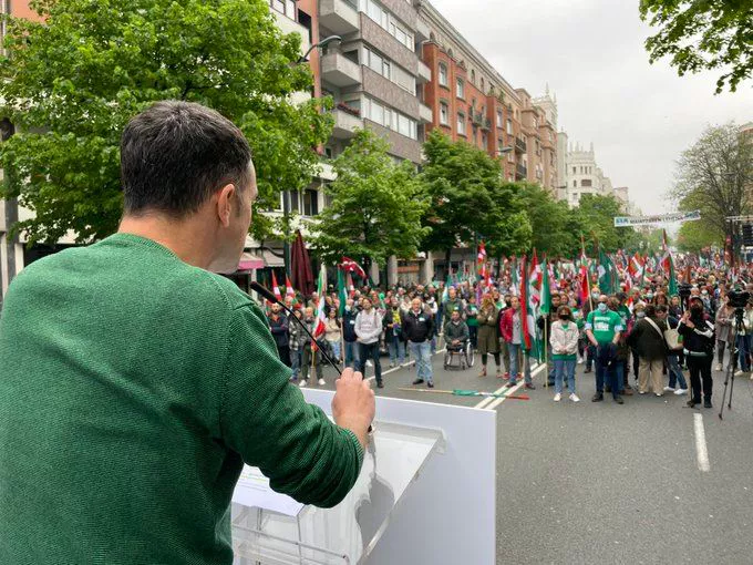 Mitxel Lakuntza (ELA), en su intervención en Bilbao. Foto: @ELAsindikatua