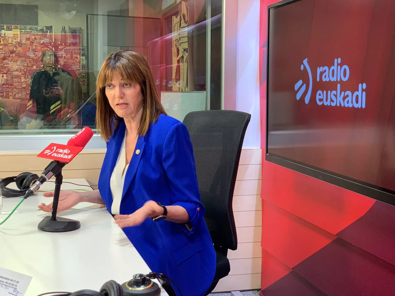 Idoia Mendia Eusko Jaurlaritzako lehendakariordea eta Lan eta Enplegu sailburua Radio Euskadin