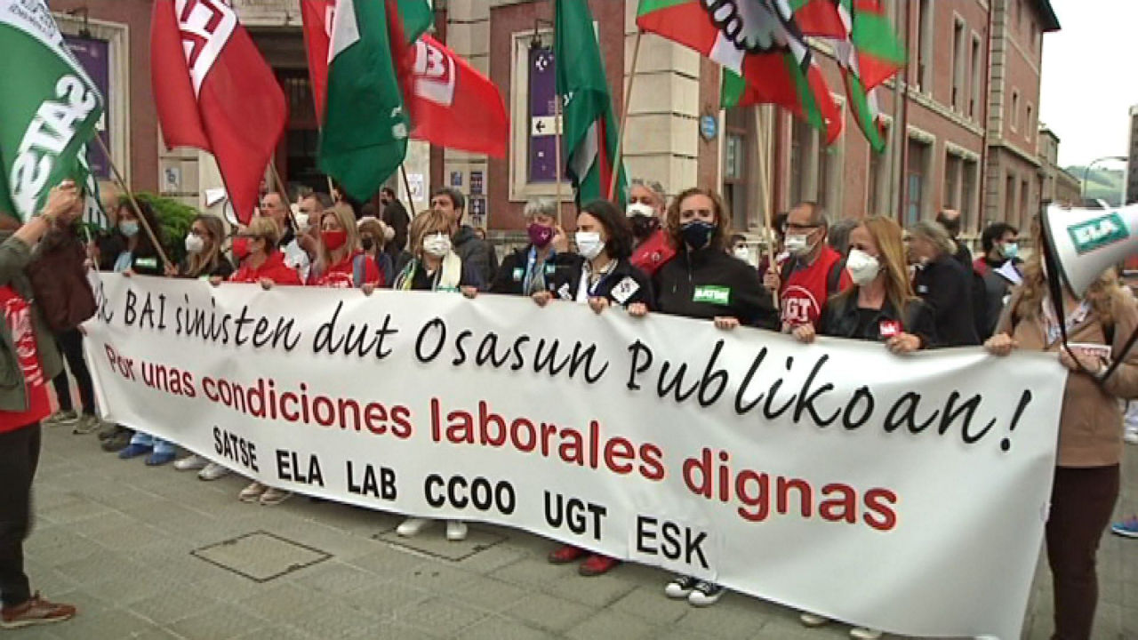Elkarretaratzea Basurtuko Ospitalean. EiTB Mediaren bideo batetik ateratako irudia.