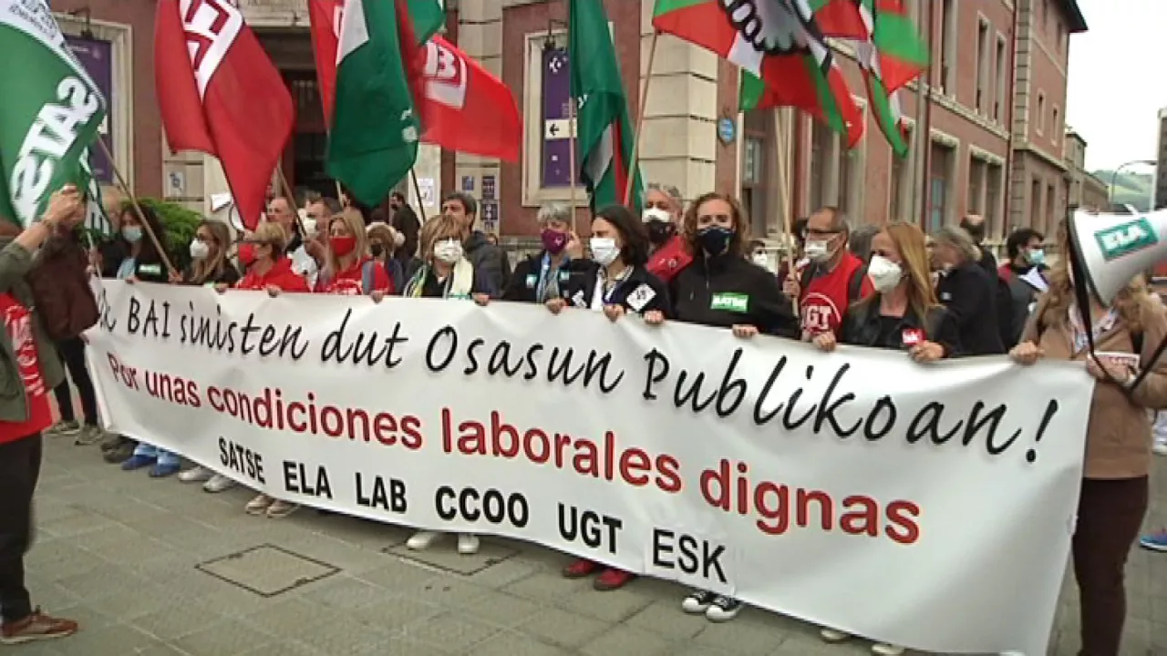 Elkarretaratzea Basurtuko Ospitalean. EiTB Mediaren bideo batetik ateratako irudia.