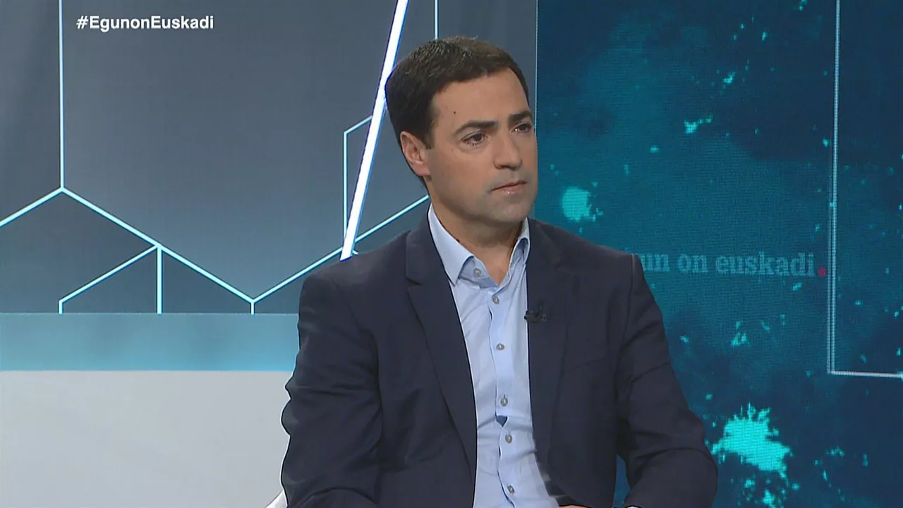 Imanol Pradales, Diputado Foral de Infraestructuras y Desarrollo Territorial