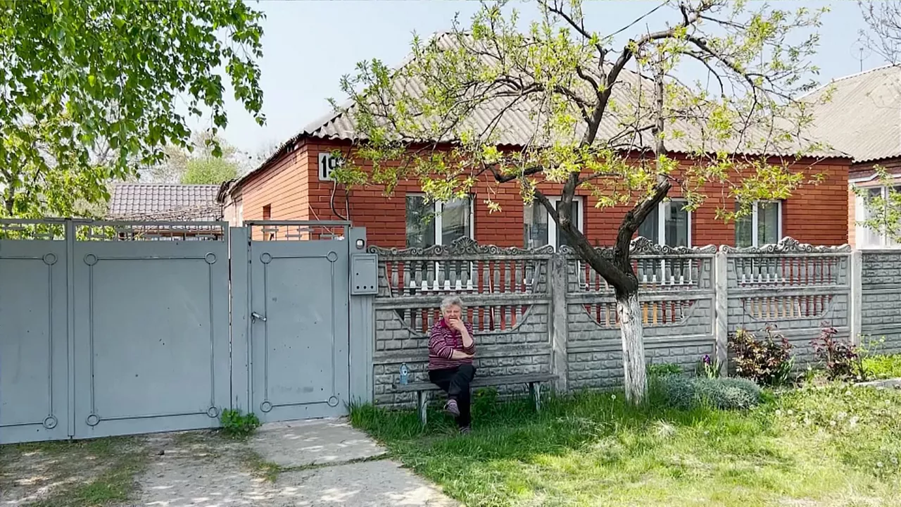 Kharkiveko emakume bat. EITB Mediaren bideo batetik atertako irudia.