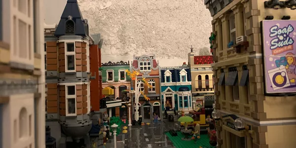 LEGO hiria