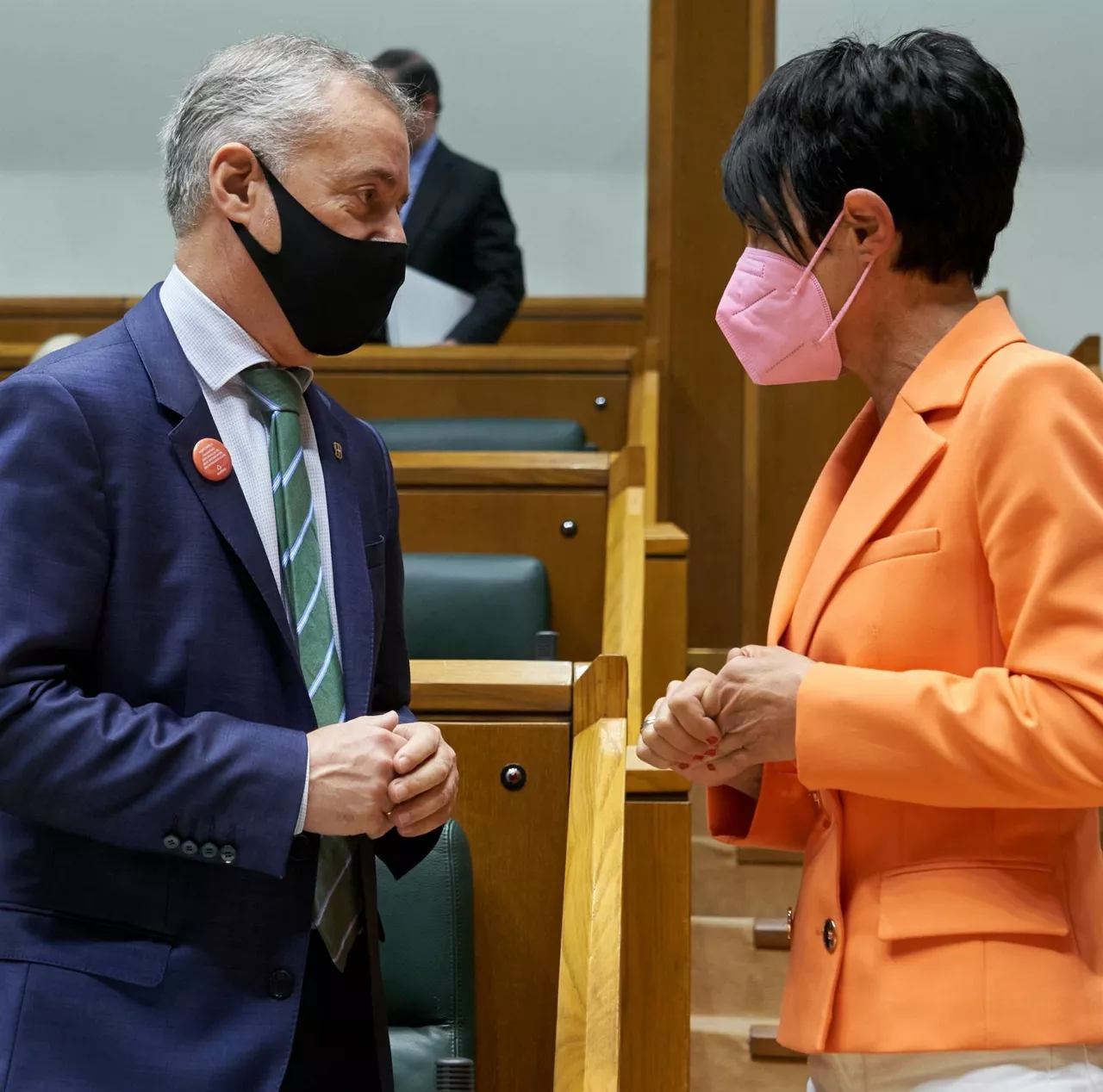 Urkullu e Iriarte en el pleno de este jueves del Parlamento Vasco