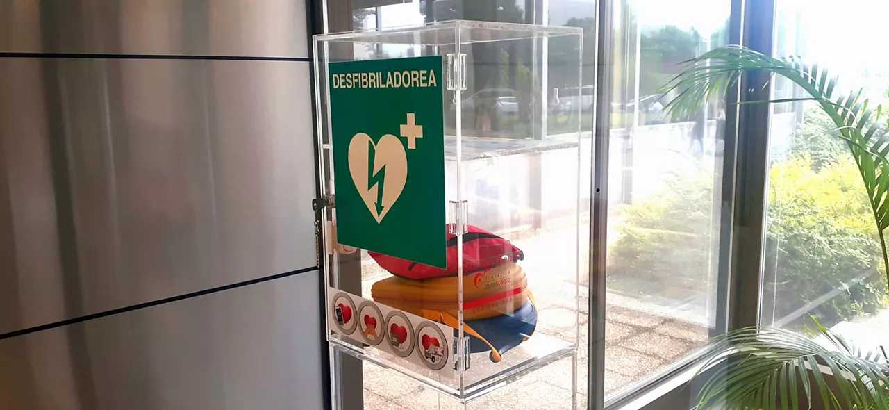 Desfibriladorea. EITB.