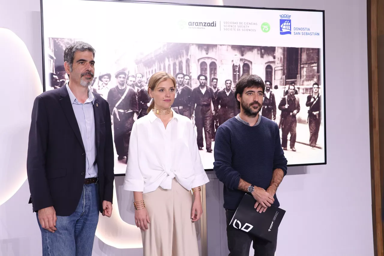 Goia, Oyarbide y Buces, en la presentación del hallazgo.