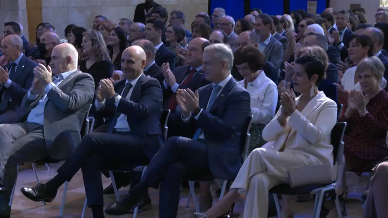 EITB mira al futuro teniendo claras las necesidades de la sociedad vasca. Imagen extraída del vídeo.