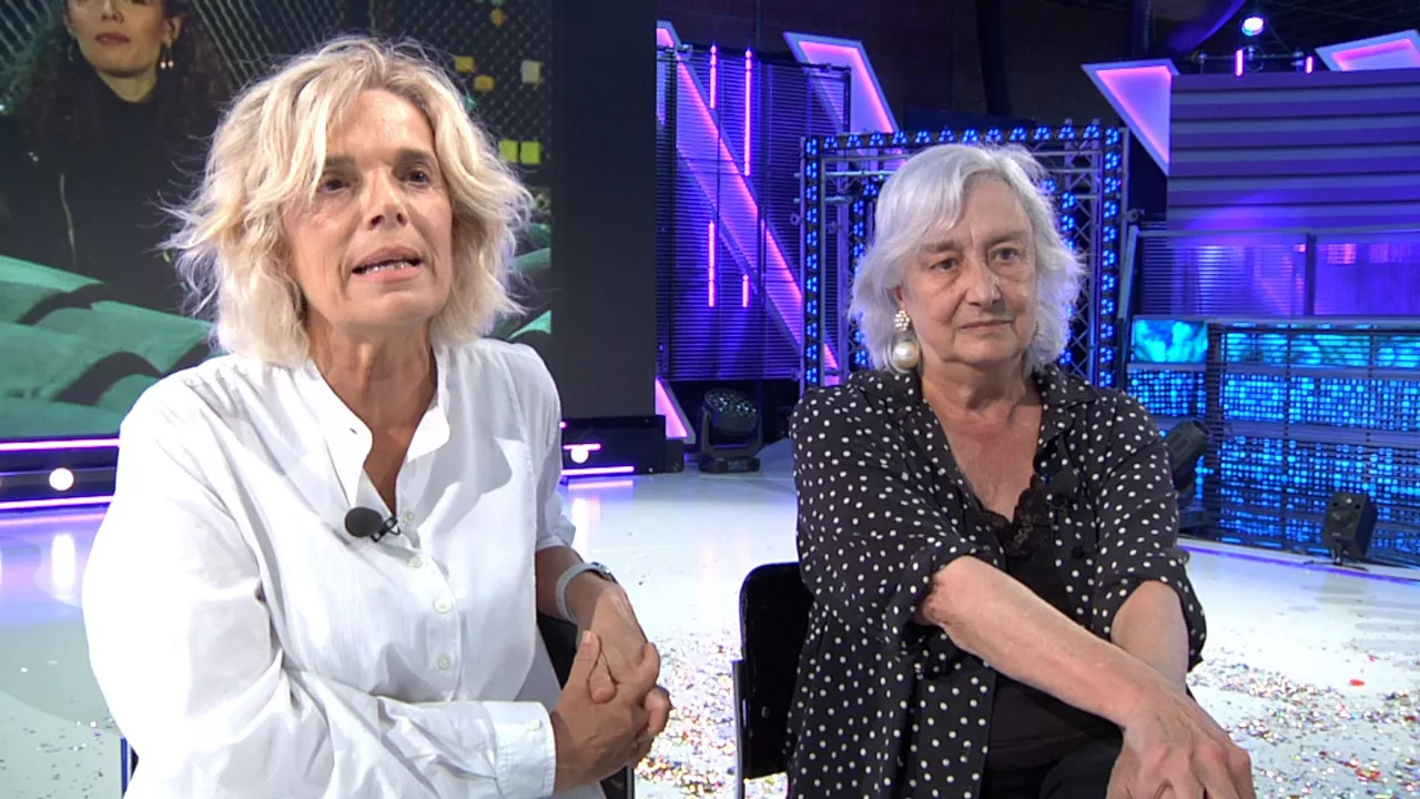Edurne Ormazabal eta Arantxa Urretabizkaia. Bideotik hartutako irudia.