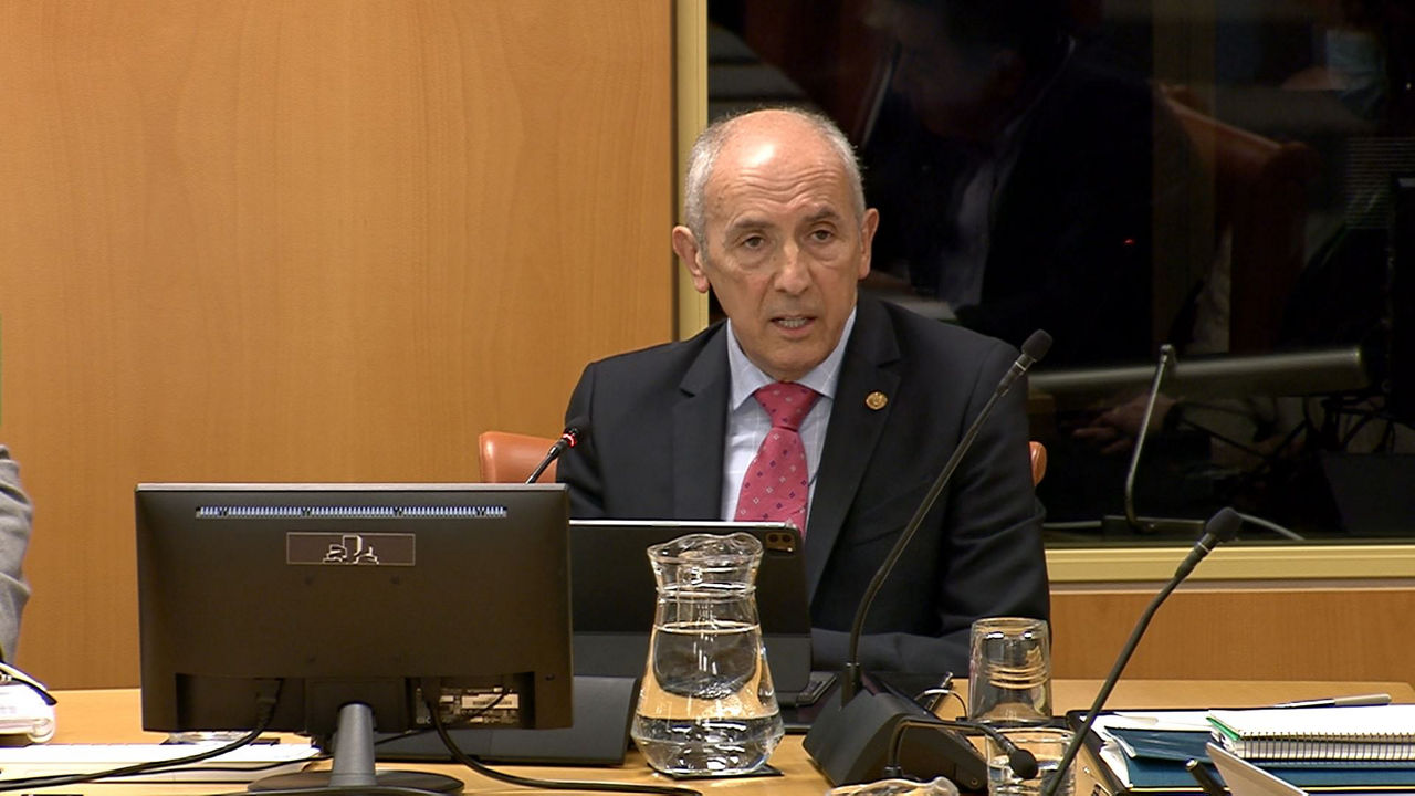 Josu Erkoreka. Imagen obtenida de un vídeo del Parlamento Vasco.