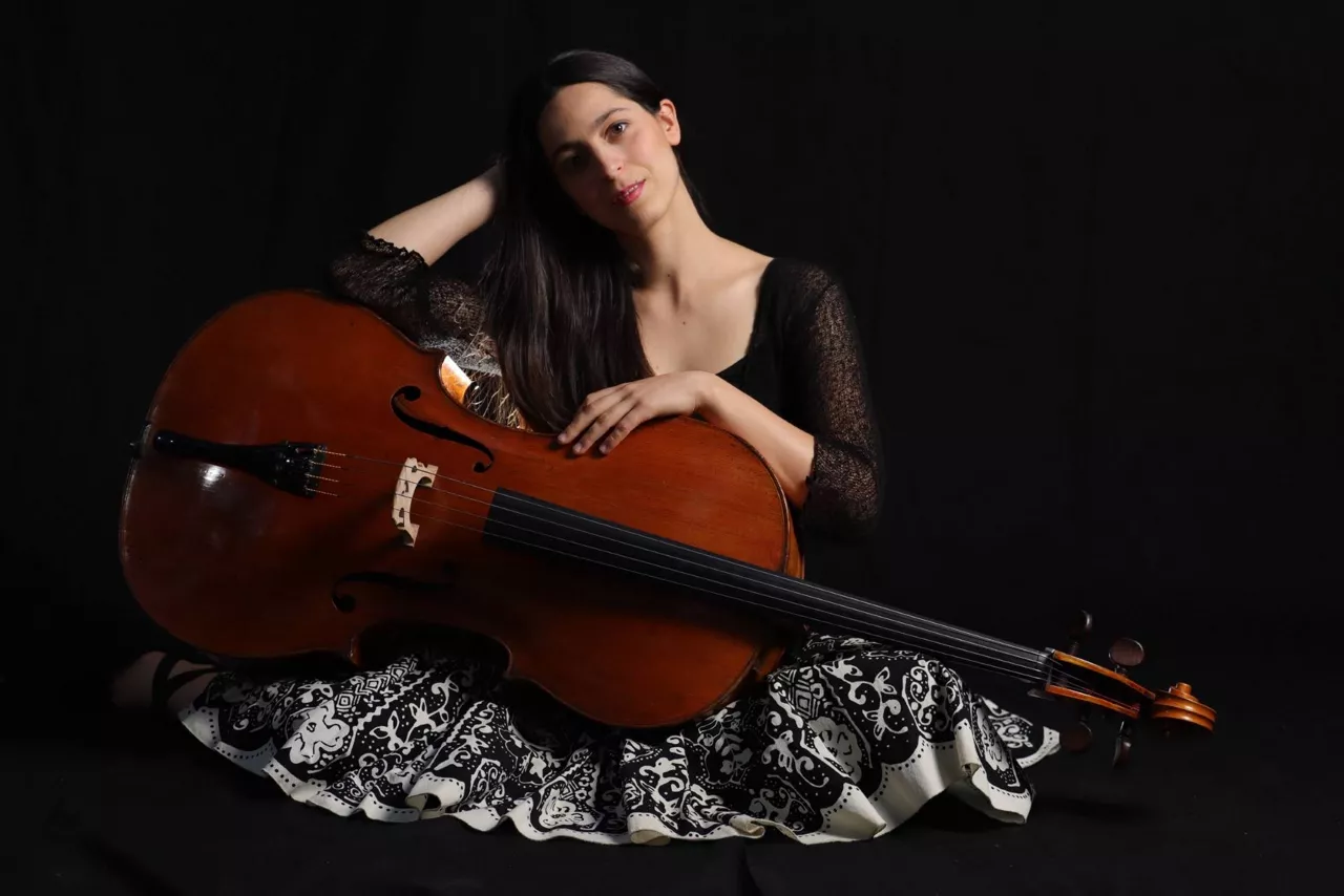 Nerea Sorozabal biolontxelo-jotzaileak, konpositorearen birbilobak, haren ganbera musika joko du