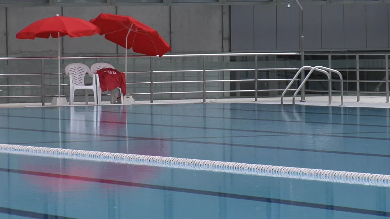 Piscina de Mendizorrotza. Imagen obtenida de un vídeo de EITB Media.