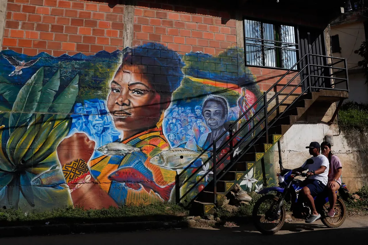 Mural de Francia Márquez en Suárez. Foto: EFE