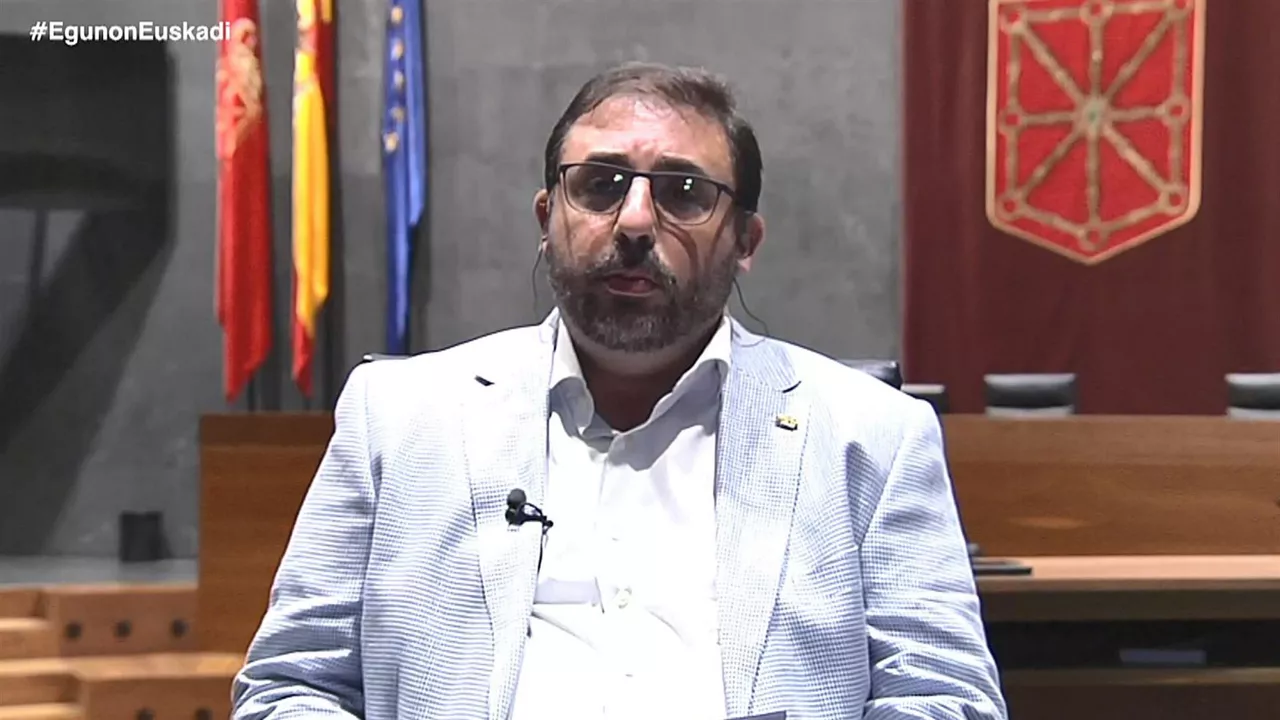 Unai Hualde (Geroa Bai) Nafarroako Parlamentuko presidentea "Egun On Euskadi" saioan