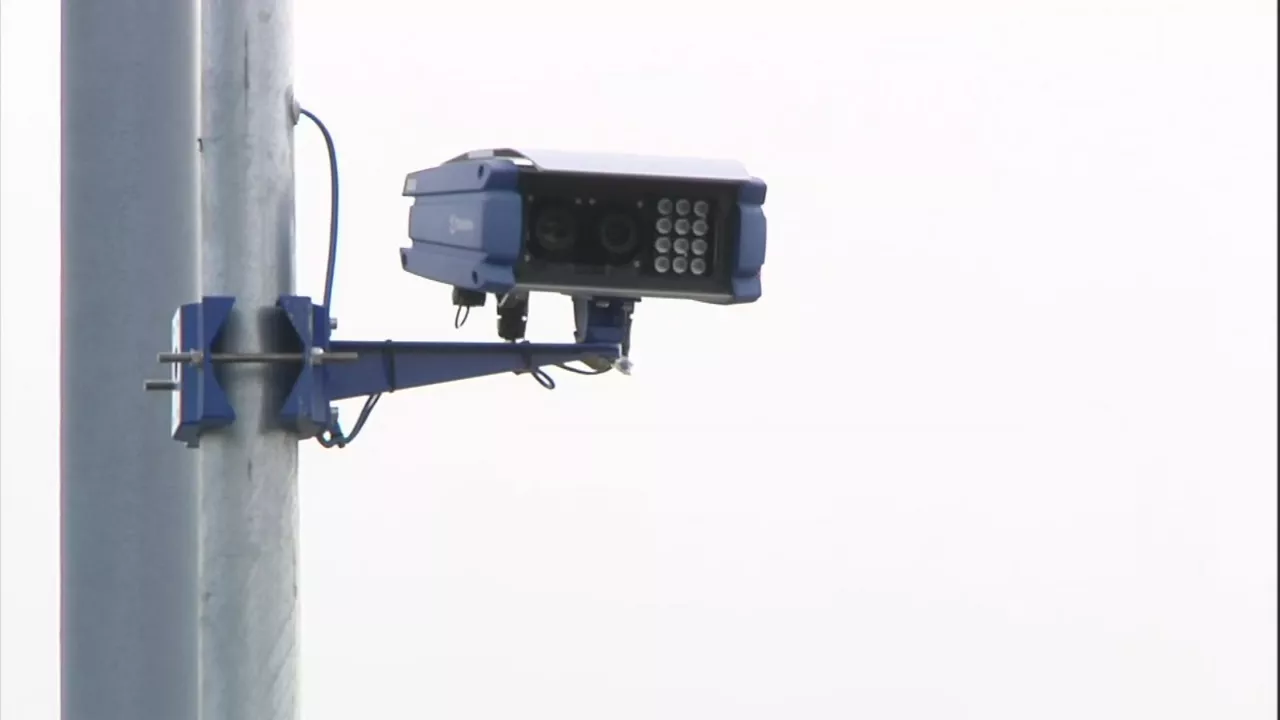 Radar en Trabakua. Imagen obtenida de un vídeo de EITB Media.