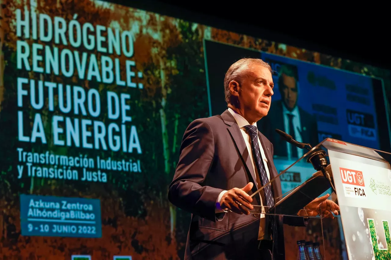 Urkullu interviene en Bilbao en una jornada sobre la energía del hidrógeno organizada por UGT