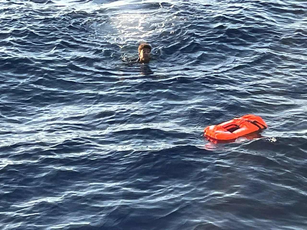 'Aita Mari' ontziaren erreskate operazioa Mediterraneo itsasoan